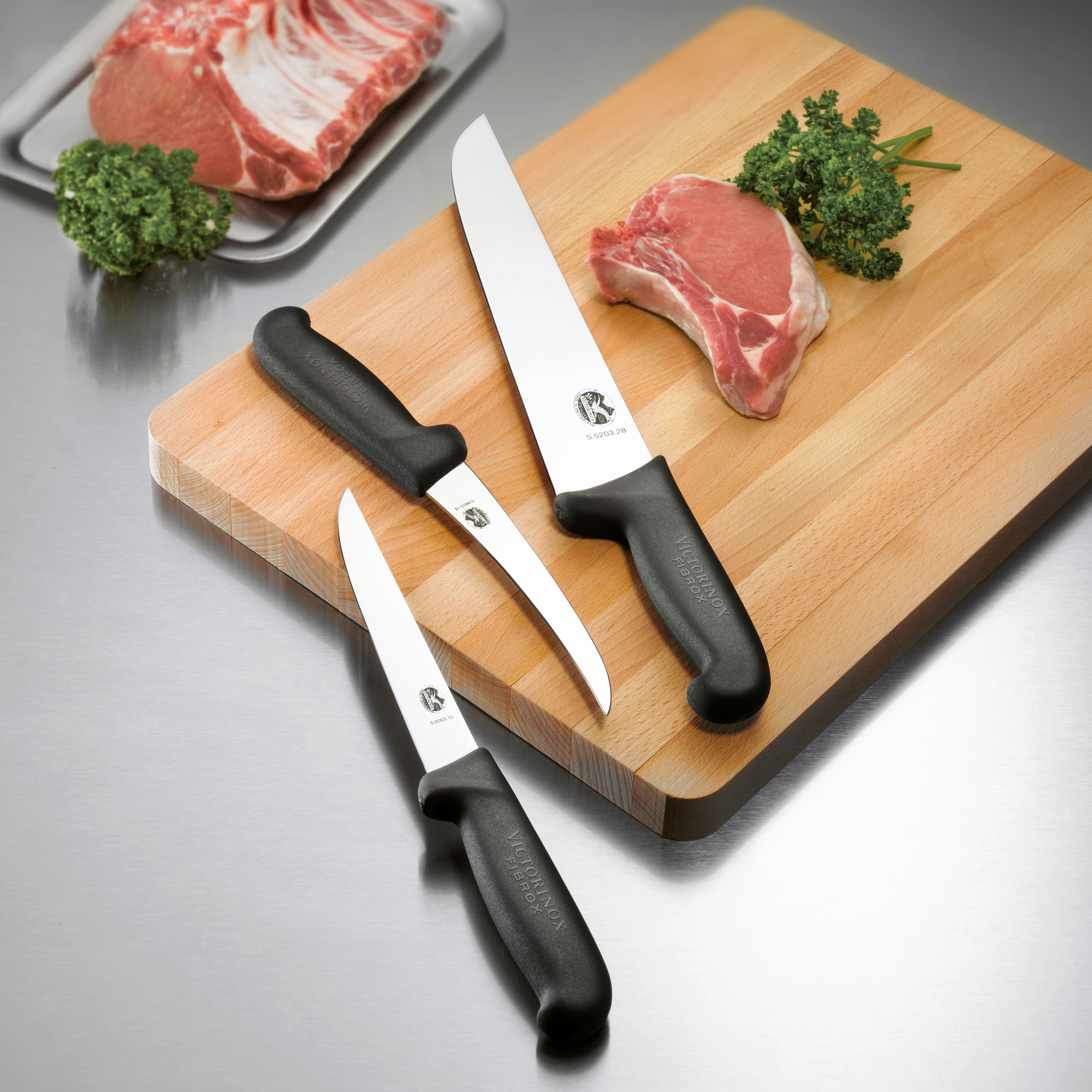 VICTORINOX Fibrox kokanuga 19 cm