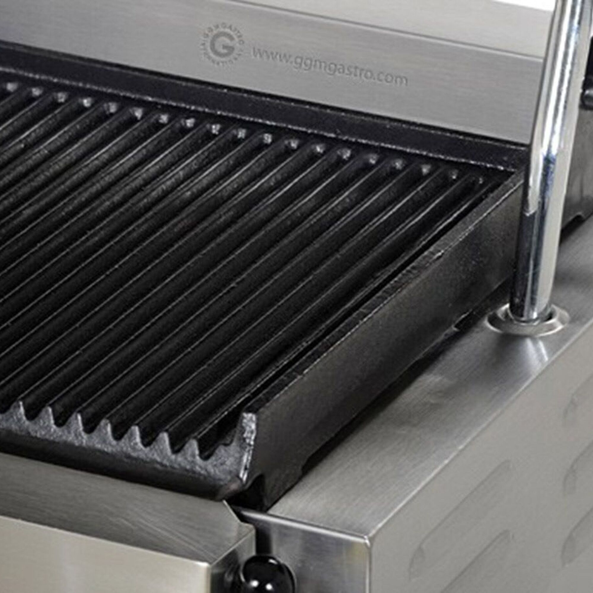 Digitaalne kontaktgrill 4,4kW, ribilised plaadid