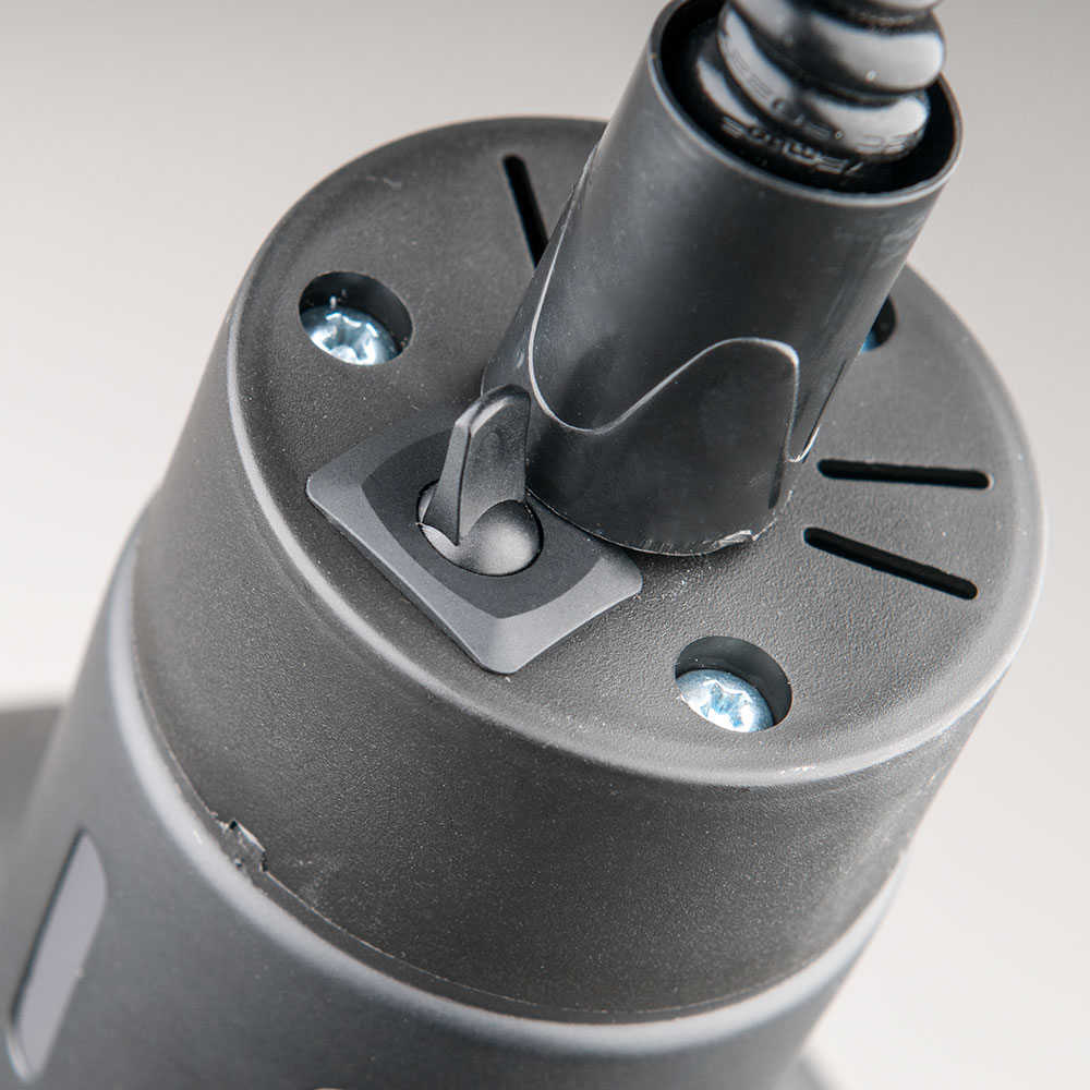 Must rippuv soojenduslamp