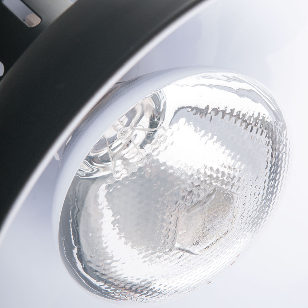 Must rippuv soojenduslamp